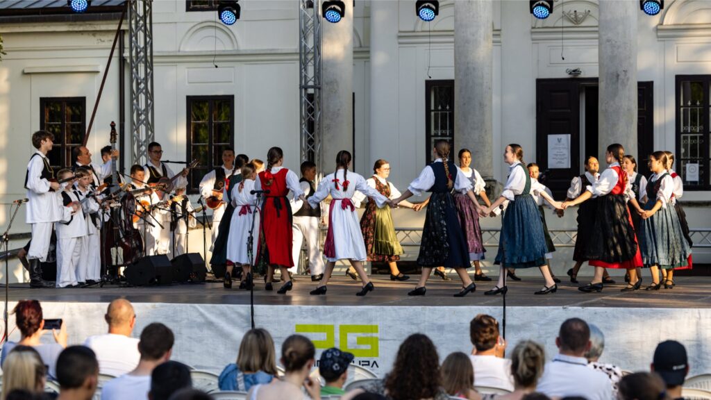 10. Folklorašić