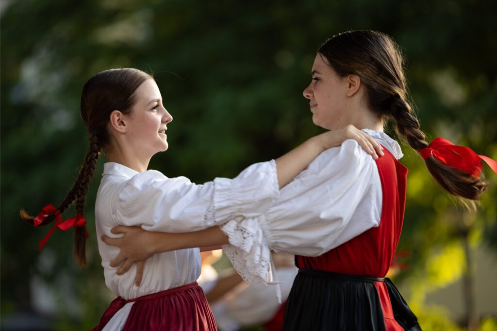 10. Folklorašić