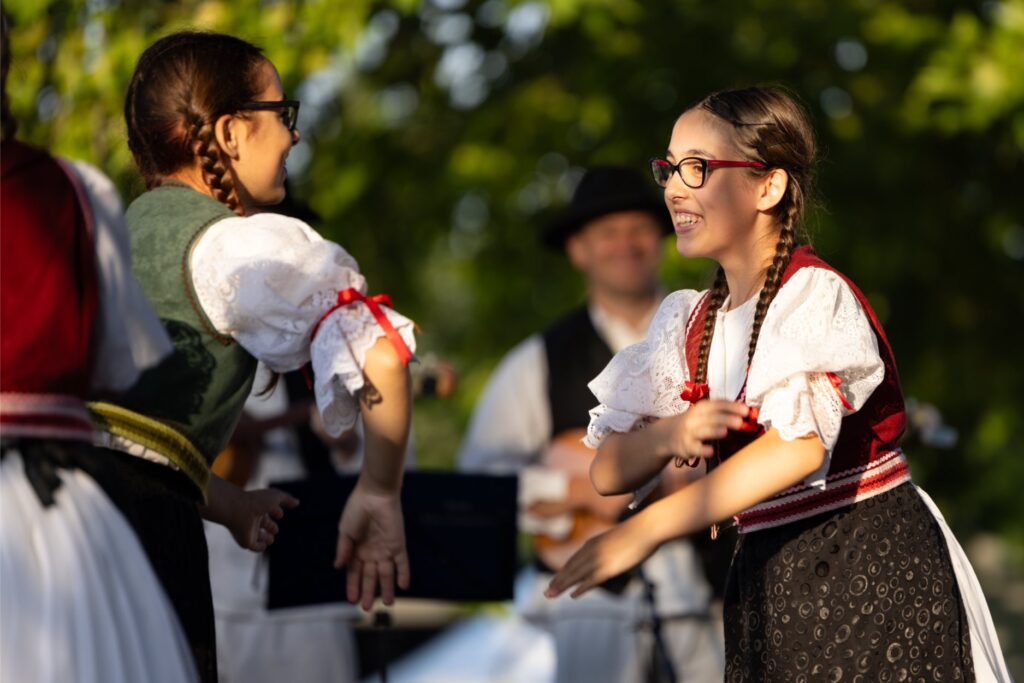 10. Folklorašić
