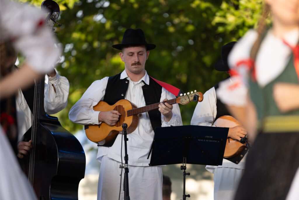 10. Folklorašić