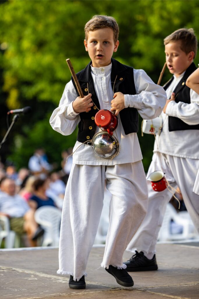 10. Folklorašić