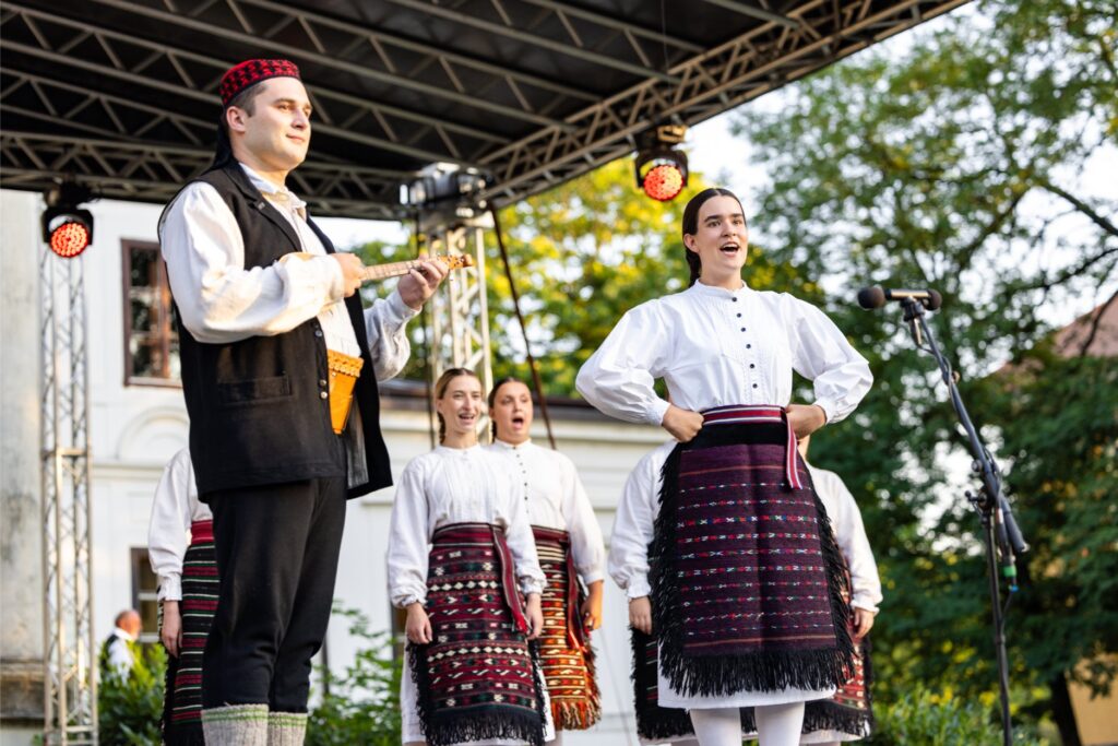 10. Folklorašić