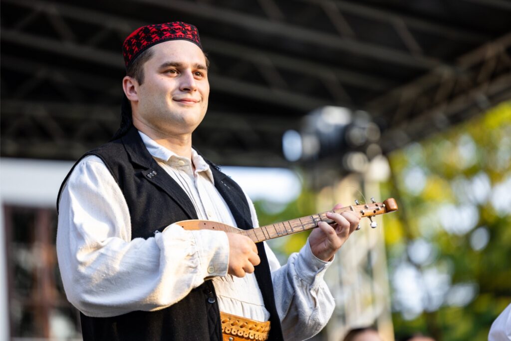 10. Folklorašić