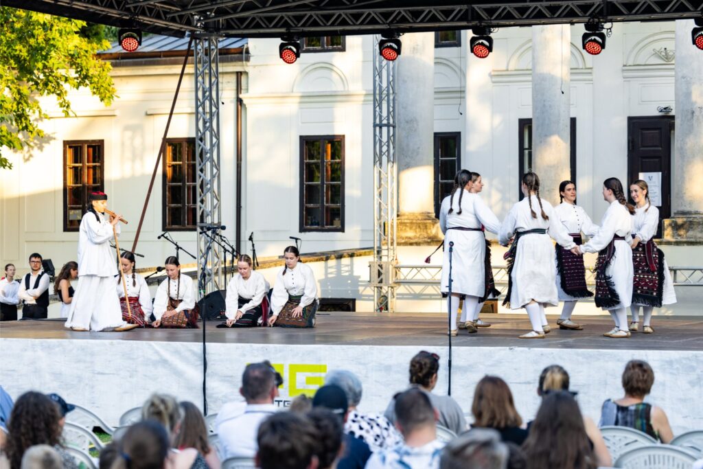 10. Folklorašić