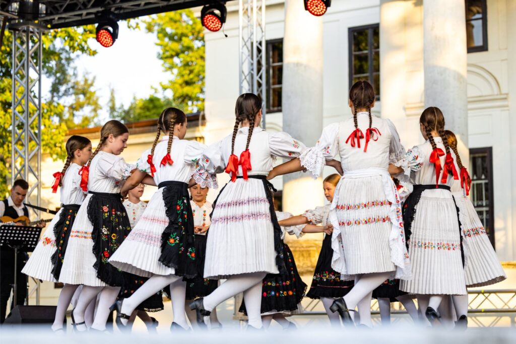 10. Folklorašić