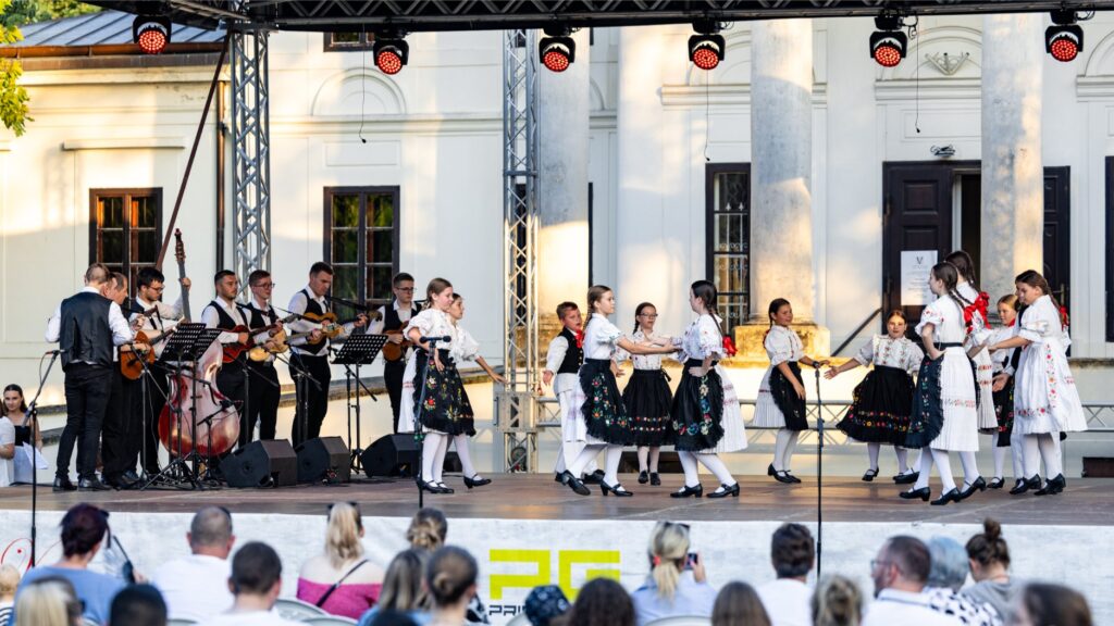 10. Folklorašić