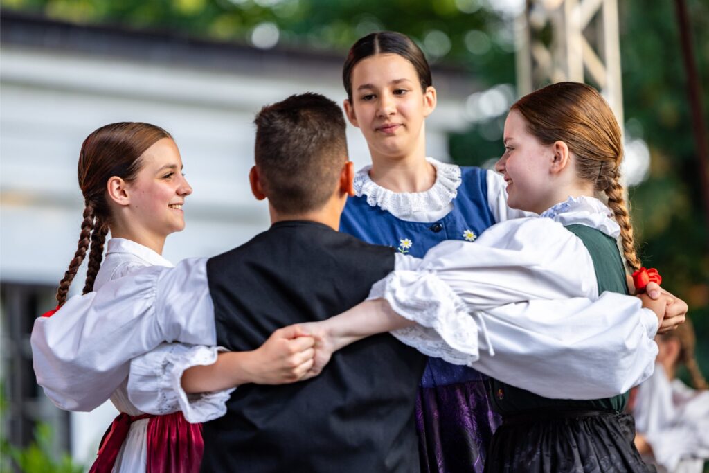 10. Folklorašić