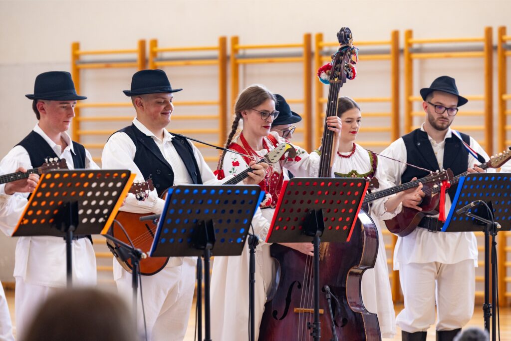 11. Folklorašić