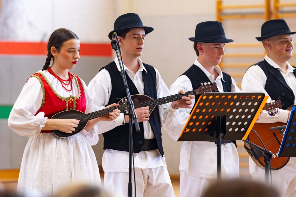 11. Folklorašić