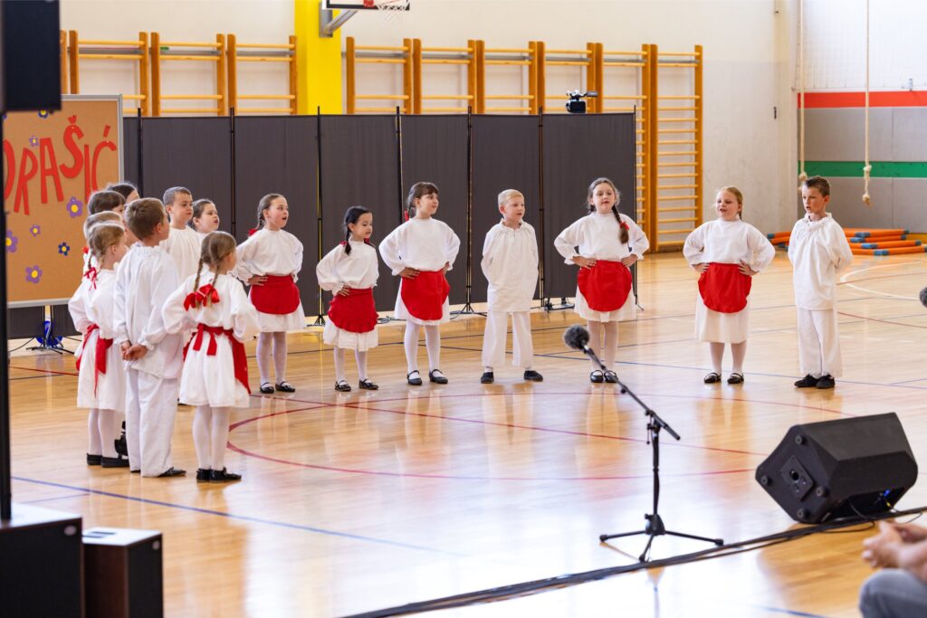 11. Folklorašić