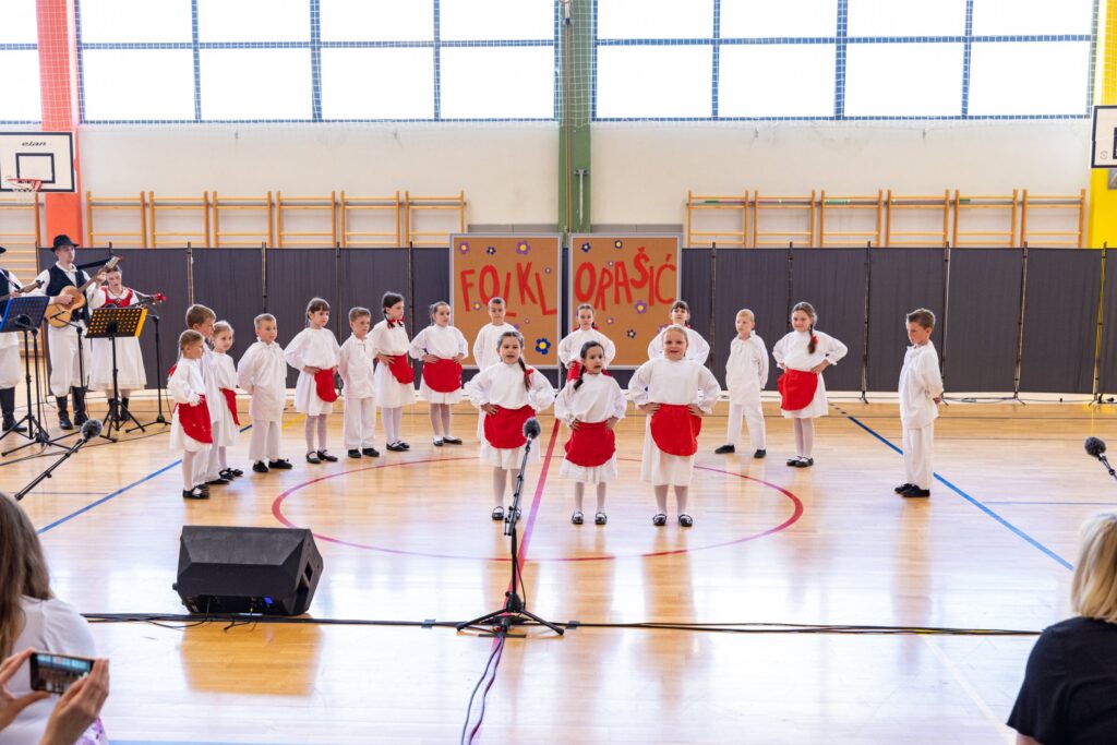 11. Folklorašić