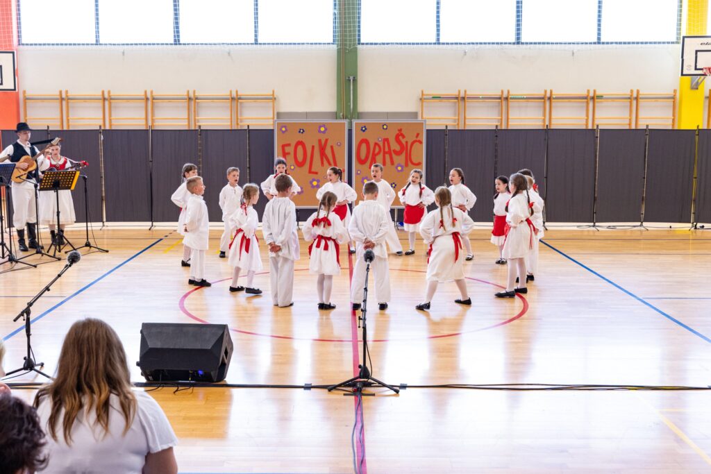 11. Folklorašić