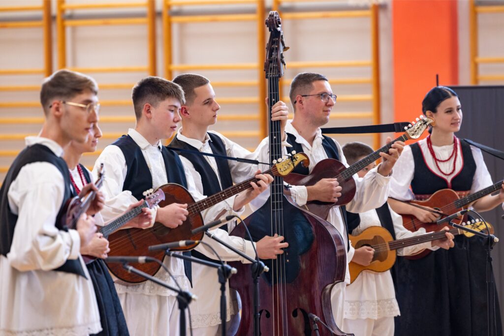 11. Folklorašić