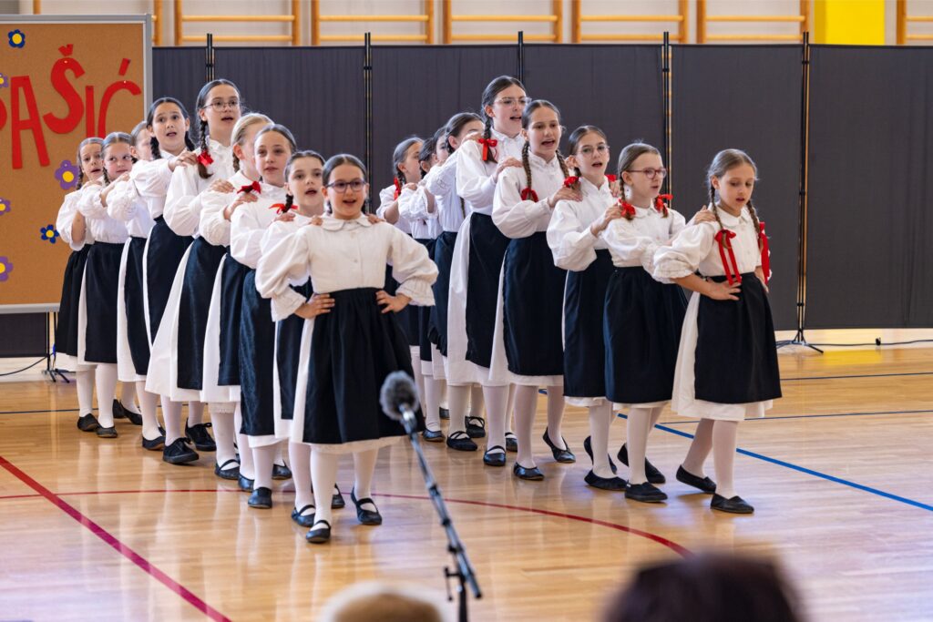 11. Folklorašić