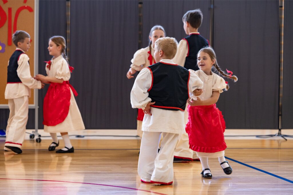 11. Folklorašić