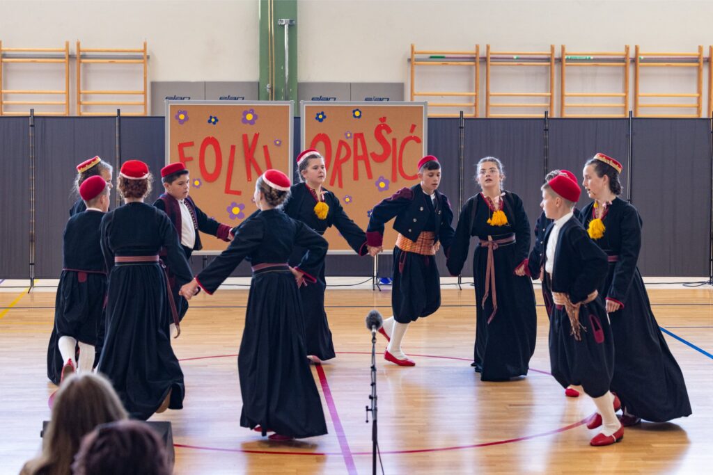 11. Folklorašić