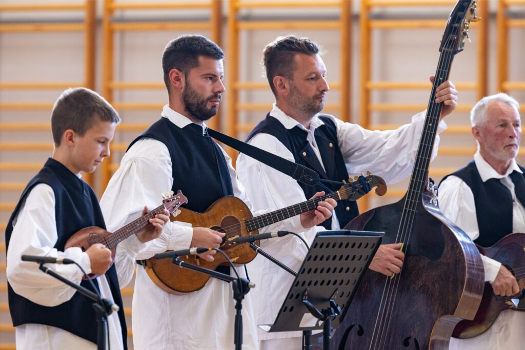 11. Folklorašić