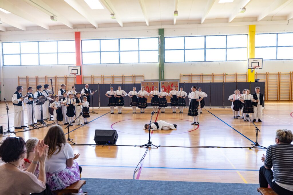 11. Folklorašić
