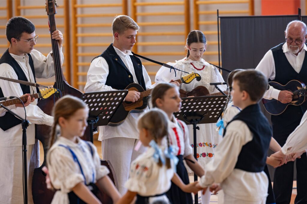 11. Folklorašić