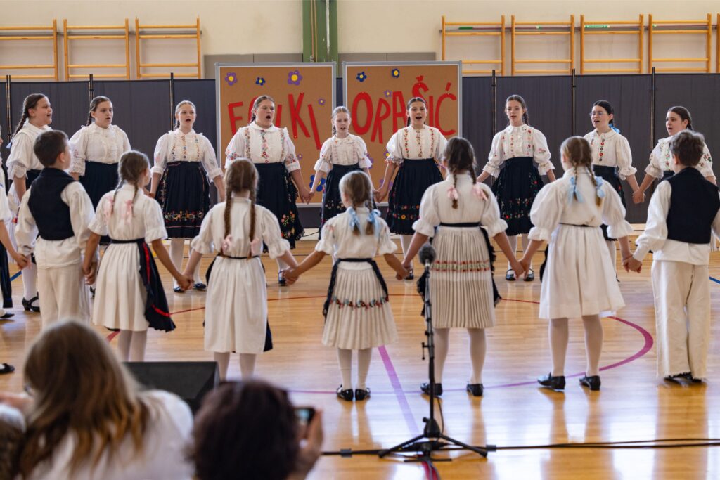11. Folklorašić