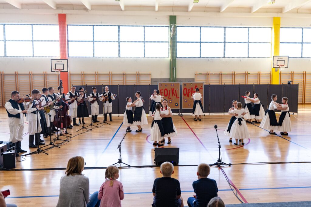 11. Folklorašić