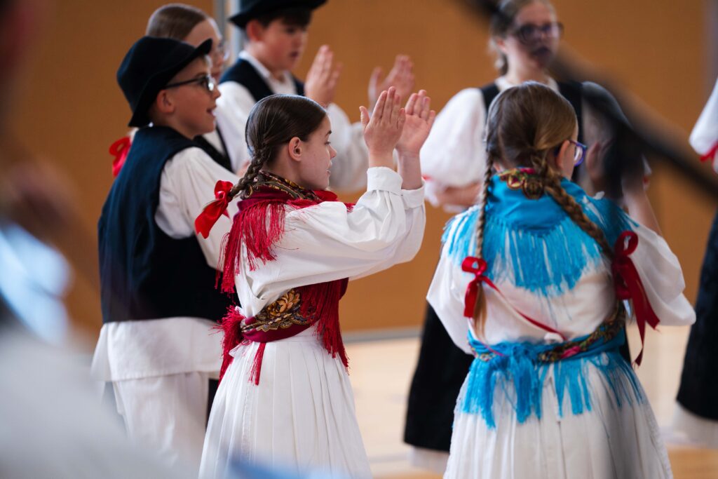 12. Folklorašić