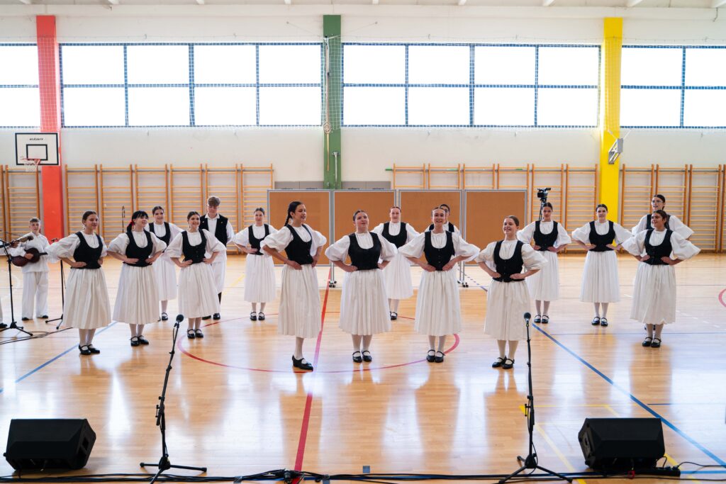 12. Folklorašić