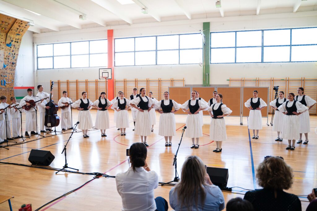 12. Folklorašić