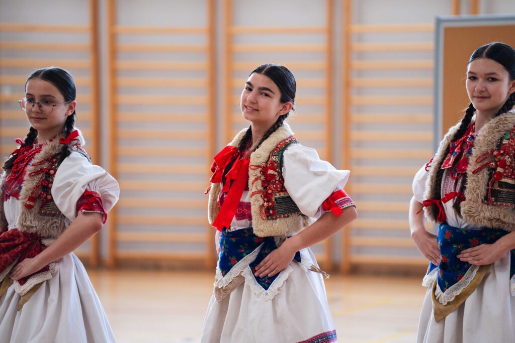 12. Folklorašić