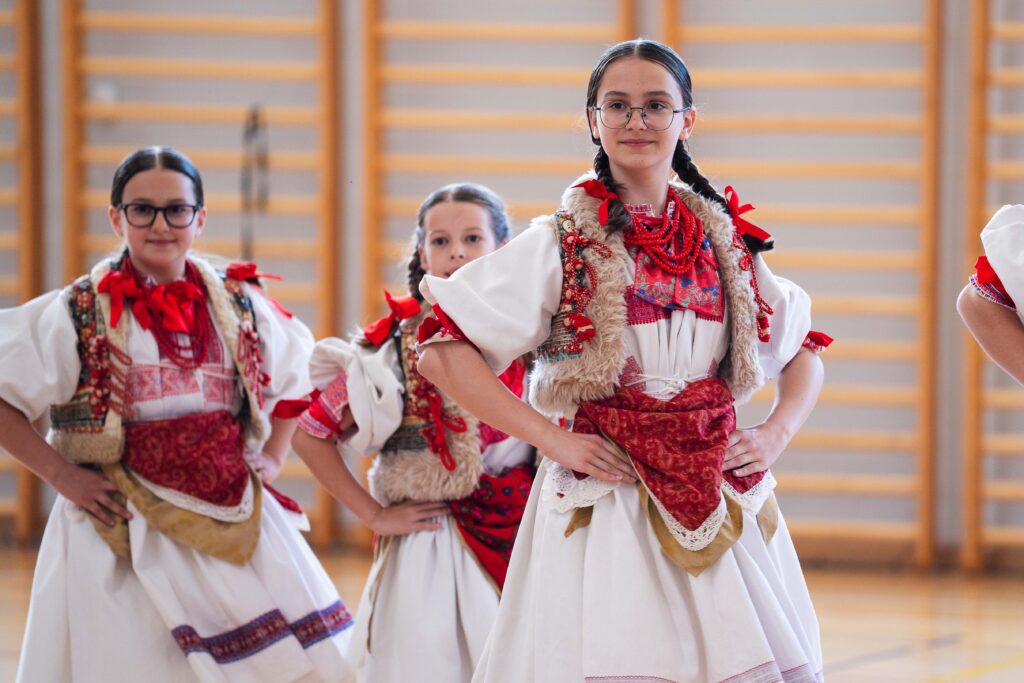 12. Folklorašić