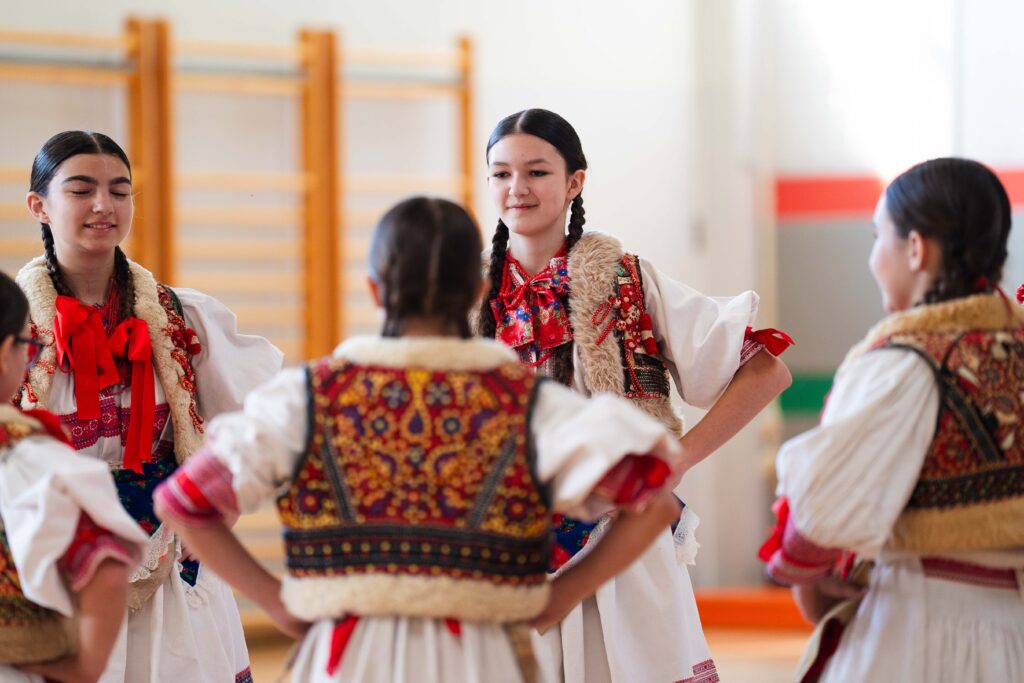 12. Folklorašić