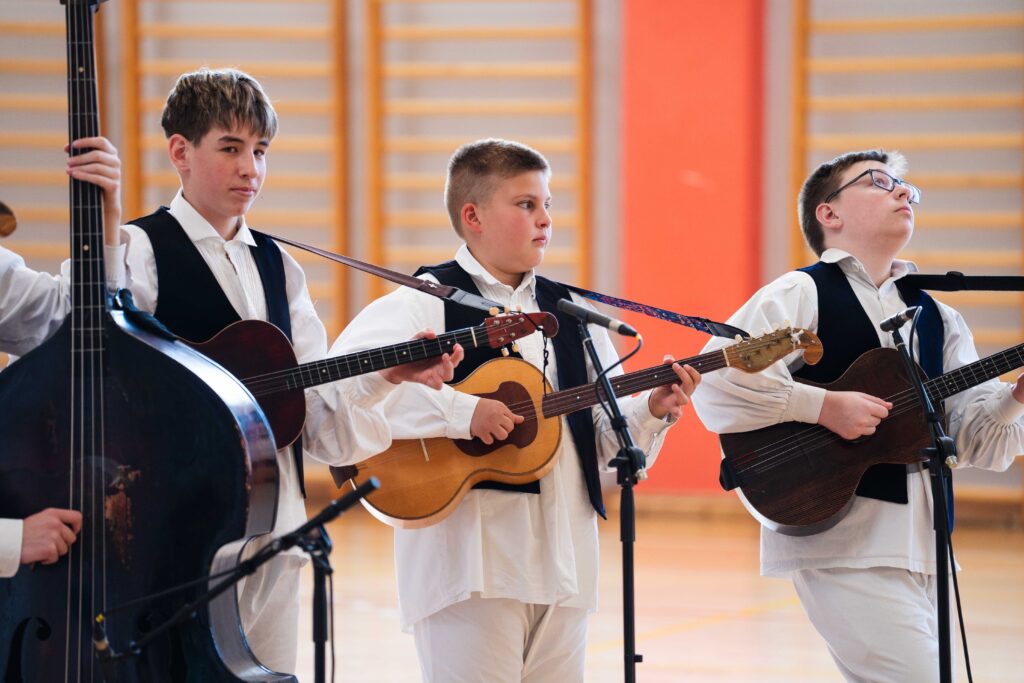 12. Folklorašić