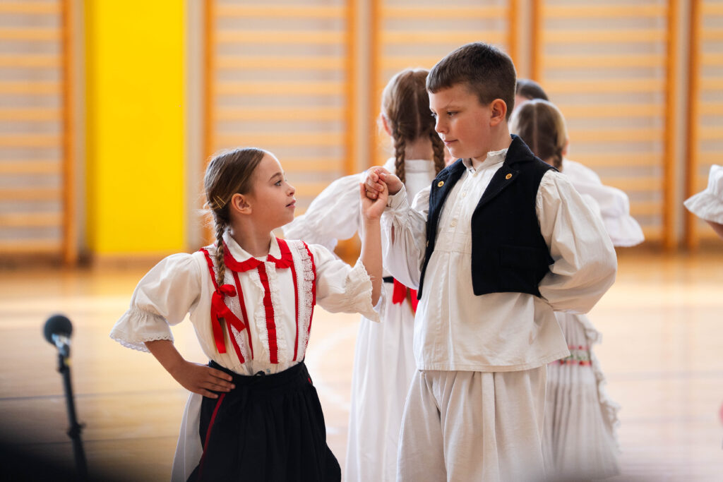 12. Folklorašić