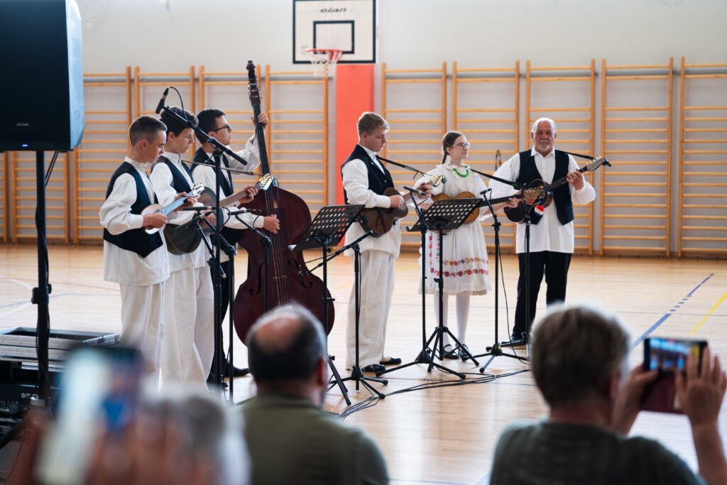 12. Folklorašić