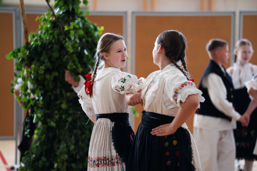 12. Folklorašić