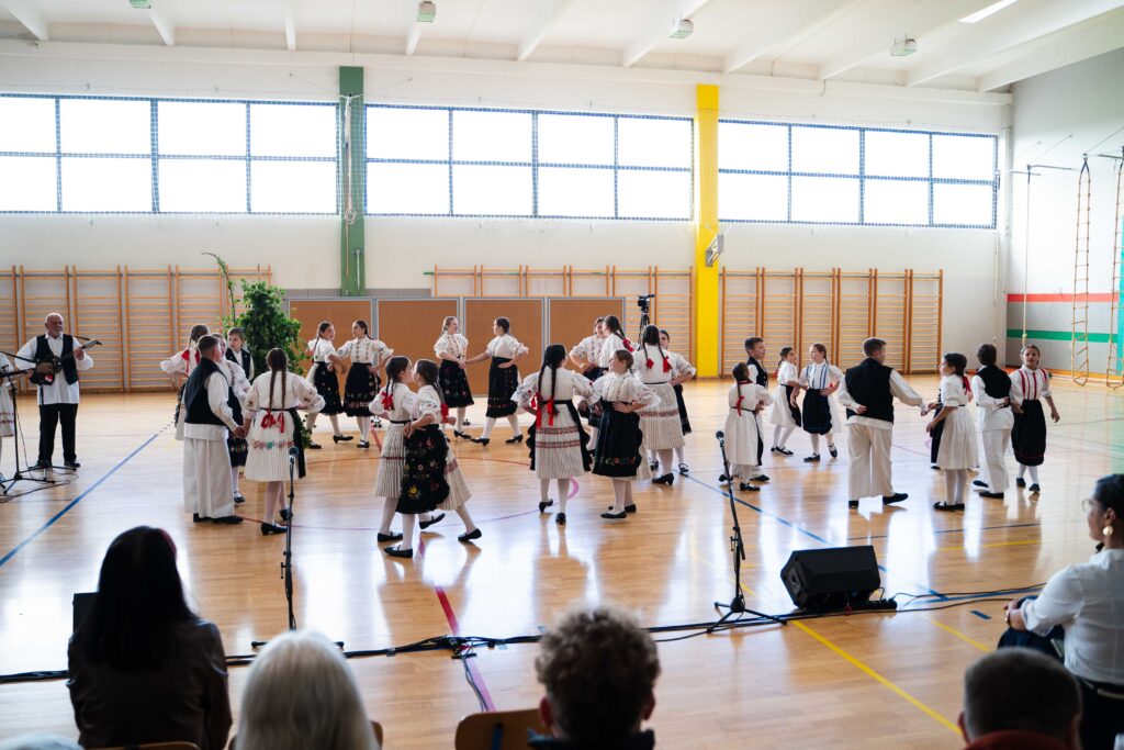 12. Folklorašić
