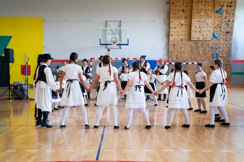 12. Folklorašić