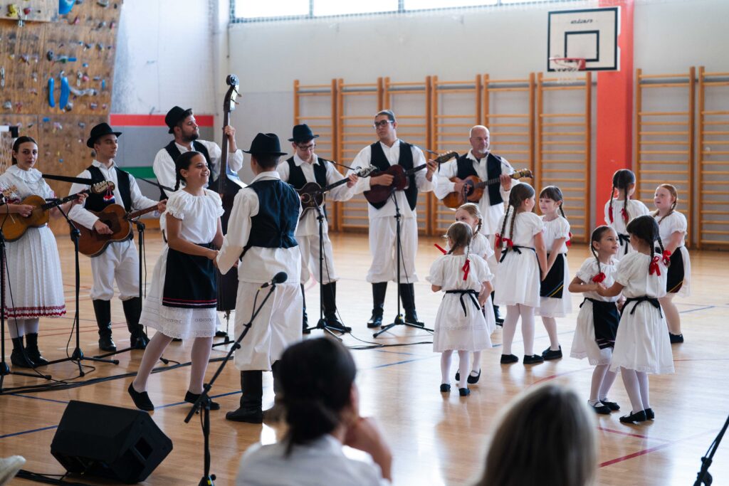 12. Folklorašić