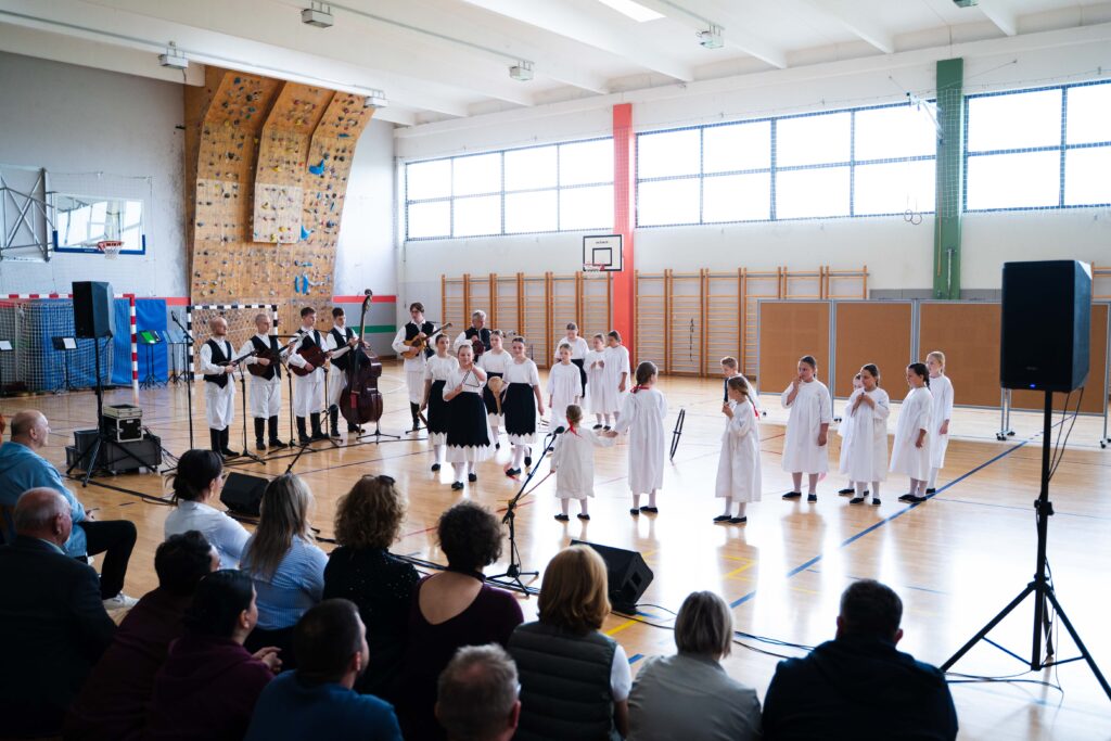 12. Folklorašić