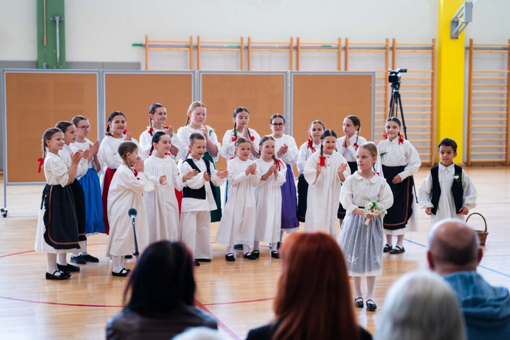 12. Folklorašić