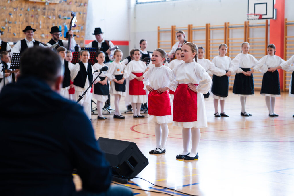 12. Folklorašić