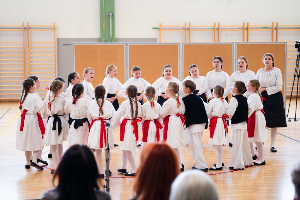 12. Folklorašić