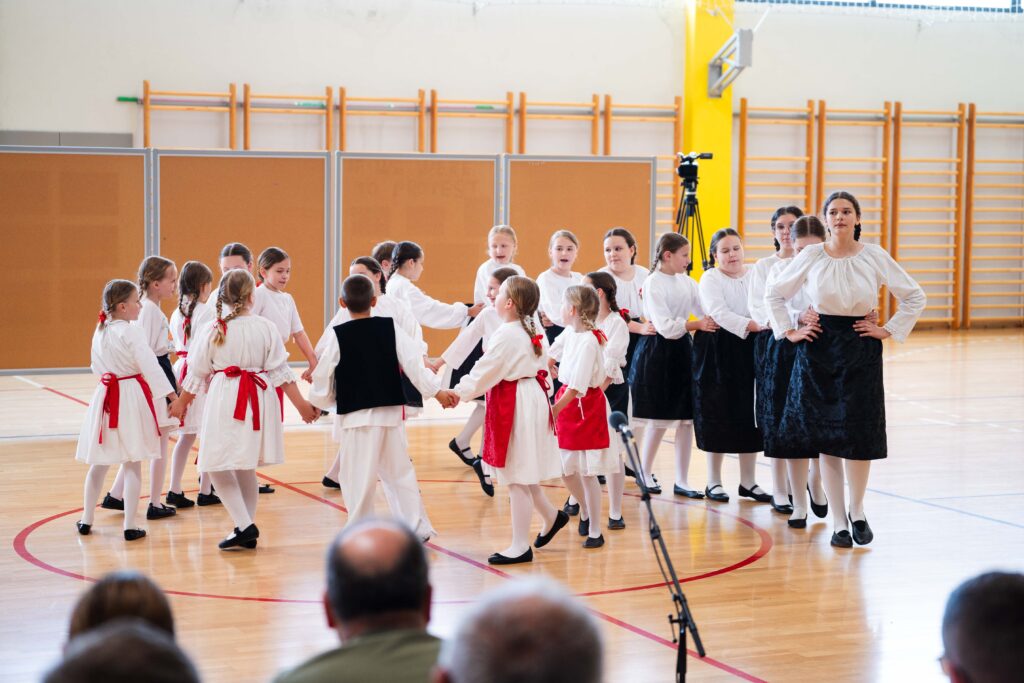 12. Folklorašić