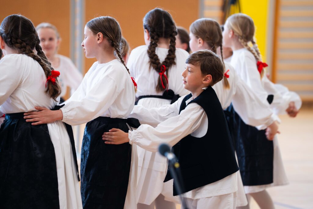 12. Folklorašić