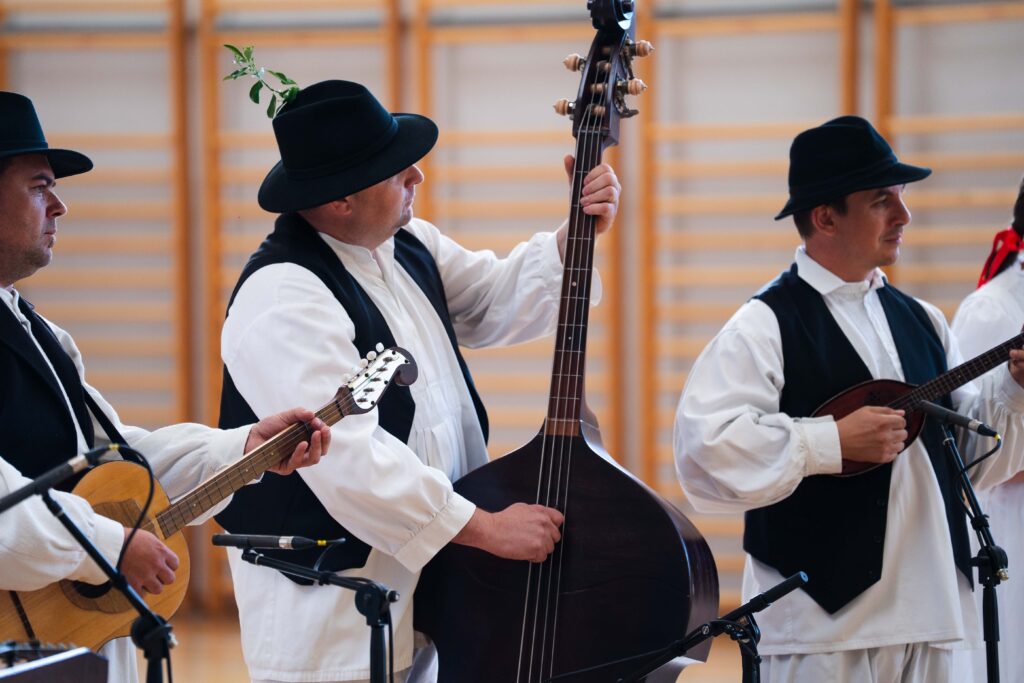 12. Folklorašić