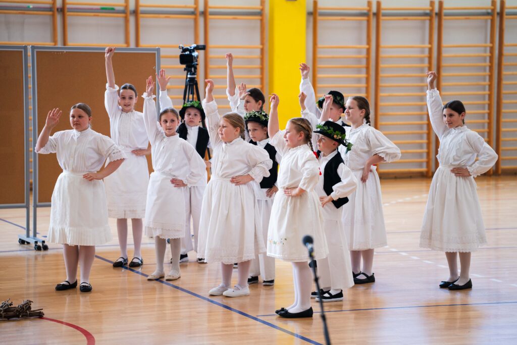 12. Folklorašić